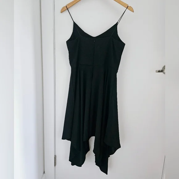 Black V-Neck Flare Midi Dress - Picture 4 of 6